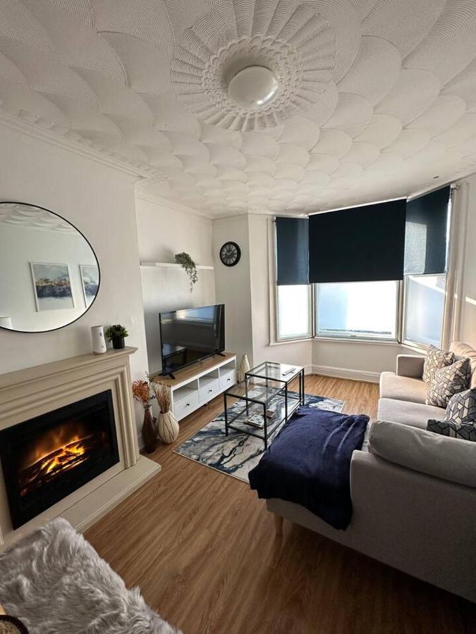 3 Bed Flat With Pool Table Appartement Cambridge  Buitenkant foto